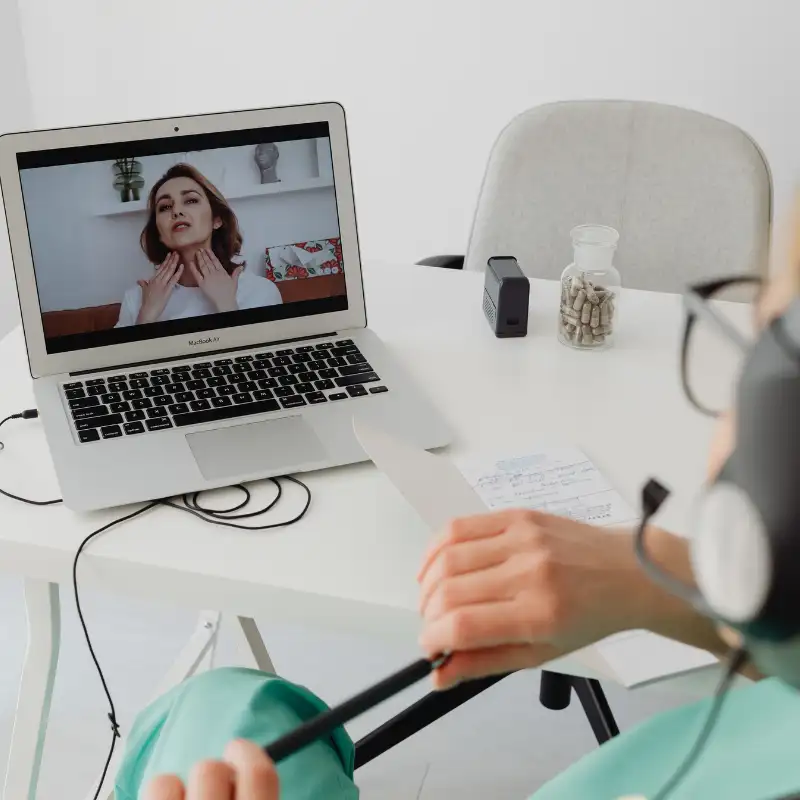 Sesión de Terapia Psicológica On-Line en Puebla Paciente accediendo a servicios de salud mental premium mediante terapia on-line con psicólogos de Puebla.
